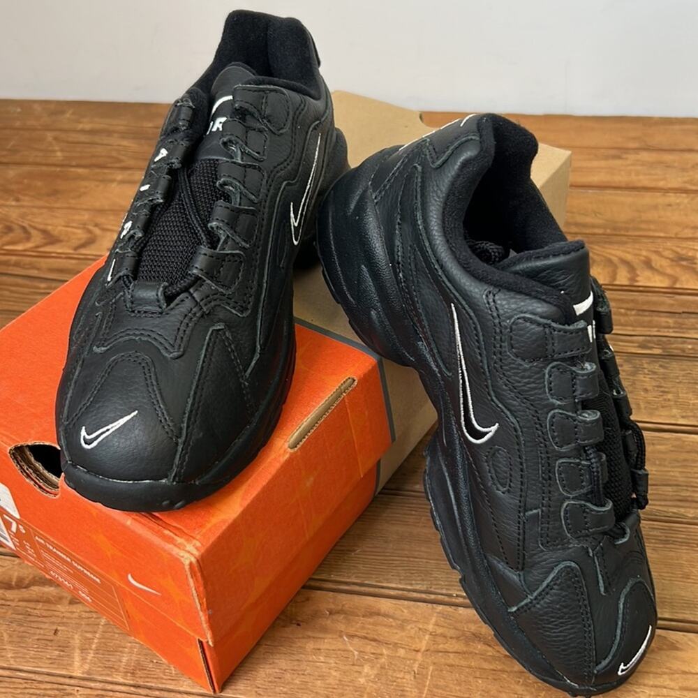 Vintage men’s black Nike Air Trainer Supreme NEW with box size 7.5 Rare